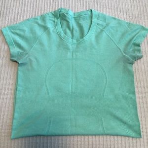 Lulu Swiftly Short Sleeves - Size 4